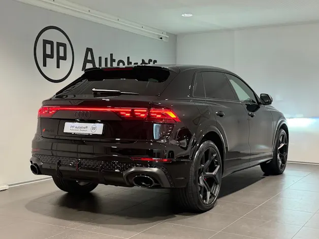 AUDI RSQ8 performance quattro