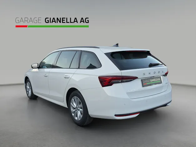 SKODA Octavia Combi 1.5 TSI mHEV DSG Selection