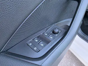 SKODA Octavia Combi 1.5 TSI mHEV DSG Selection