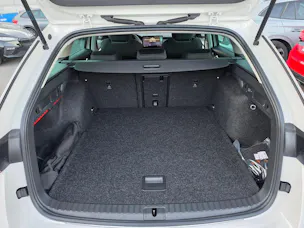 SKODA Octavia Combi 1.5 TSI mHEV DSG Selection