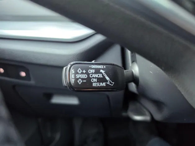 SKODA Octavia Combi 1.5 TSI mHEV DSG Selection
