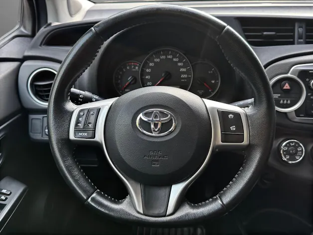 Toyota Yaris 1.33 Luna