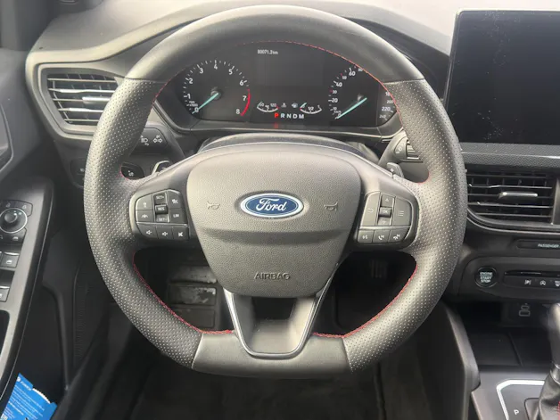 FORD Focus Station Wagon 1.0i EcoB Hybrid 155 ST-Line