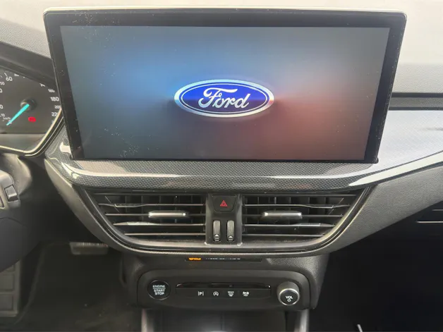 FORD Focus Station Wagon 1.0i EcoB Hybrid 155 ST-Line