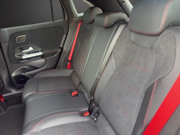 MERCEDES-BENZ GLA AMG 45 S 4M+8G-DCT