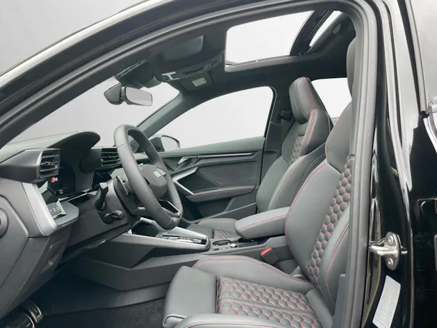 AUDI RS3 Limousine 2.5 TSI quattro S-tronic