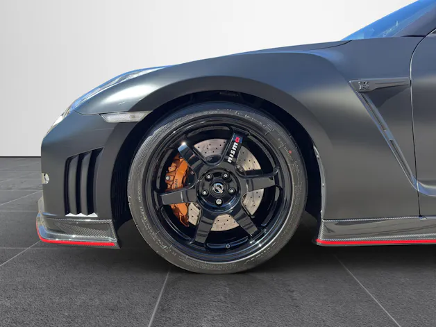 NISSAN GT-R 3.8 V6 BiT *Nismo*