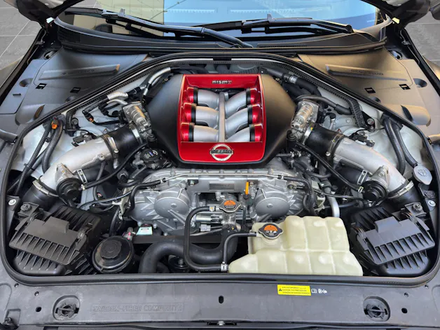NISSAN GT-R 3.8 V6 BiT *Nismo*