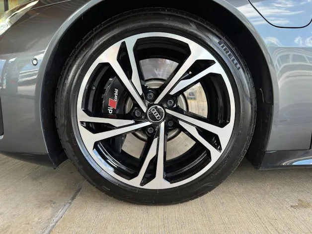 AUDI e-tron GT quattro