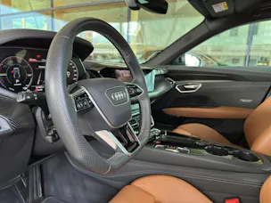 AUDI e-tron GT quattro