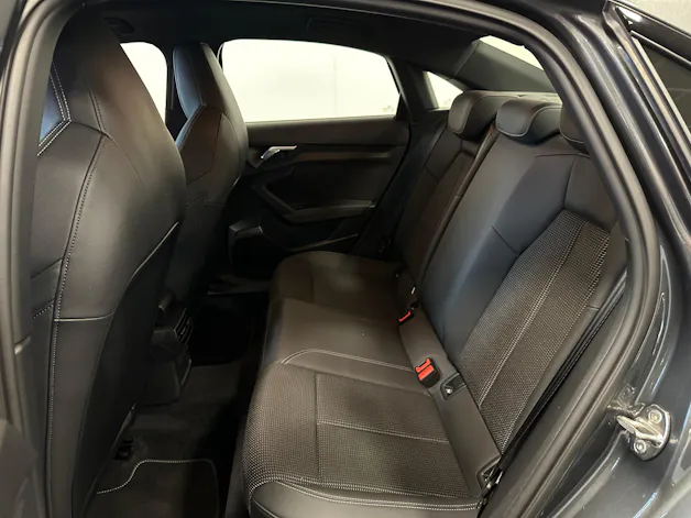 AUDI A3 Limousine 35 TFSI S-Line Attraction S-tronic