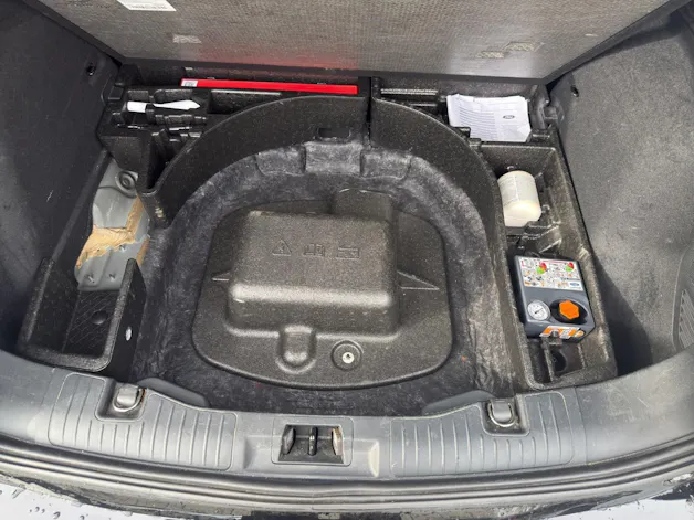 FORD Kuga 2.5 Hybrid ST-Line X 4x4
