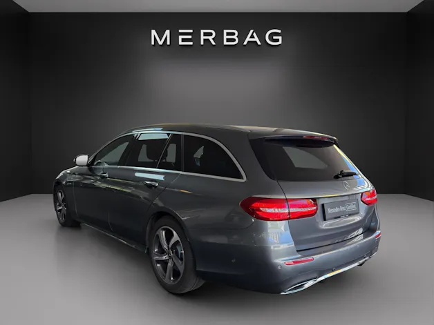 MERCEDES-BENZ E 220 d AMG Line 4Matic 9G-Tronic