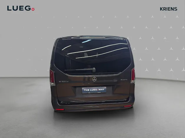 MERCEDES-BENZ V 300 d 4M - Lang / DISTRONIC / 360 Grad Kamera / Panorama-Dach / 7 Sitze / Luftfederung