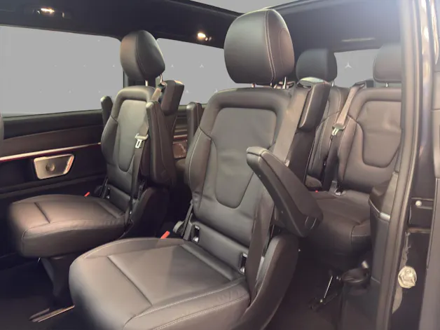 MERCEDES-BENZ V 300 d 4M - Lang / DISTRONIC / 360 Grad Kamera / Panorama-Dach / 7 Sitze / Luftfederung