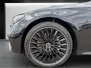 MERCEDES-BENZ E 300 e 4Matic 9G-Tronic