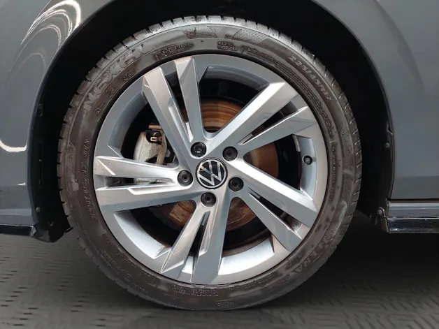 VW Golf Variant 2.0 TSI R-Line DSG 4Motion