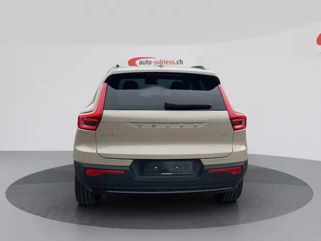 VOLVO XC40 B3 Benzin Mild Hybrid Plus Dark DCT