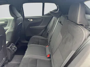 VOLVO XC40 B3 Benzin Mild Hybrid Plus Dark DCT