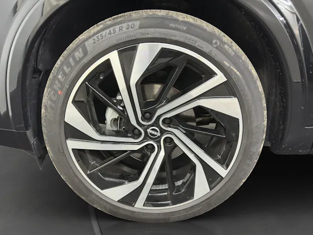 NISSAN Qashqai 1.3 DIG-T MHEV Tekna+ Xtronic 4x4