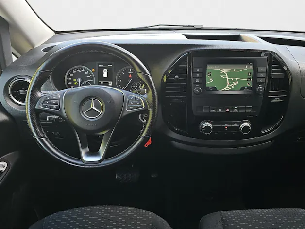 MERCEDES-BENZ Vito 116 CDI Select Tourer 4Matic 9G-Tronic 9-Plätzer
