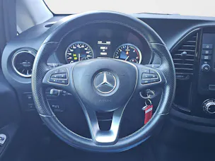 MERCEDES-BENZ Vito 116 CDI Select Tourer 4Matic 9G-Tronic 9-Plätzer