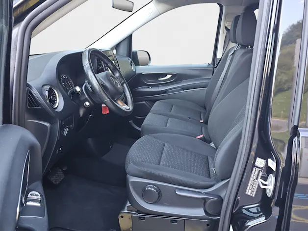 MERCEDES-BENZ Vito 116 CDI Select Tourer 4Matic 9G-Tronic 9-Plätzer