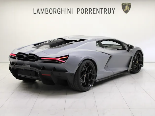 Lamborghini Revuelto HPEV