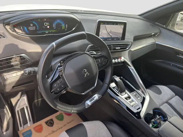PEUGEOT 3008 1.6 Plug-in Hybrid4 GT