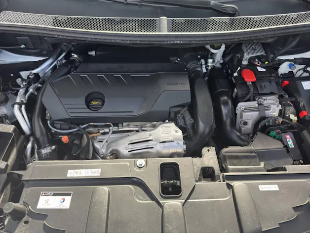 PEUGEOT 3008 1.6 Plug-in Hybrid4 GT