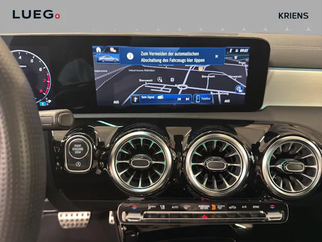 MERCEDES-BENZ CLA 200 - AMG / DISTRONIC / 360 Grad Kamera / Panorama-Dach