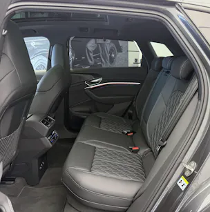 AUDI e-tron S quattro