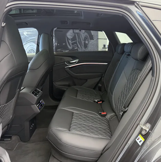 AUDI e-tron S quattro