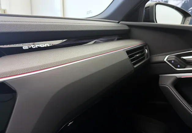 AUDI e-tron S quattro