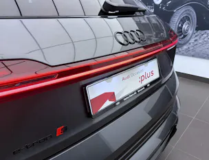 AUDI e-tron S quattro