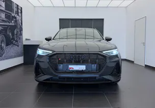 AUDI e-tron S quattro