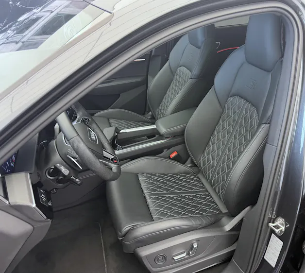 AUDI e-tron S quattro