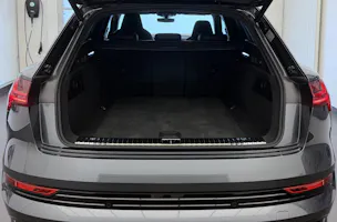 AUDI e-tron S quattro