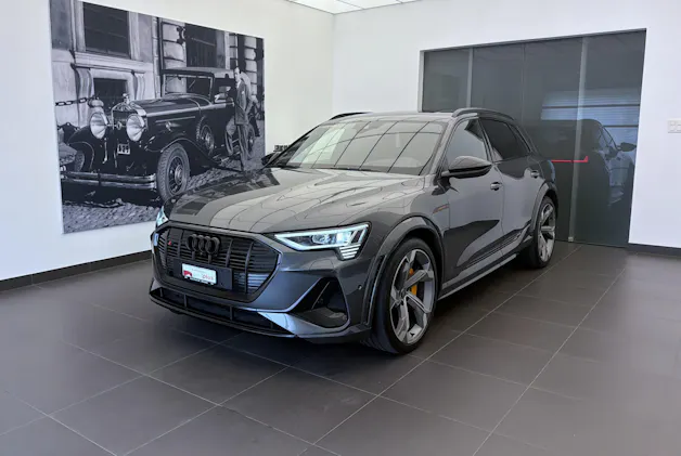 AUDI e-tron S quattro