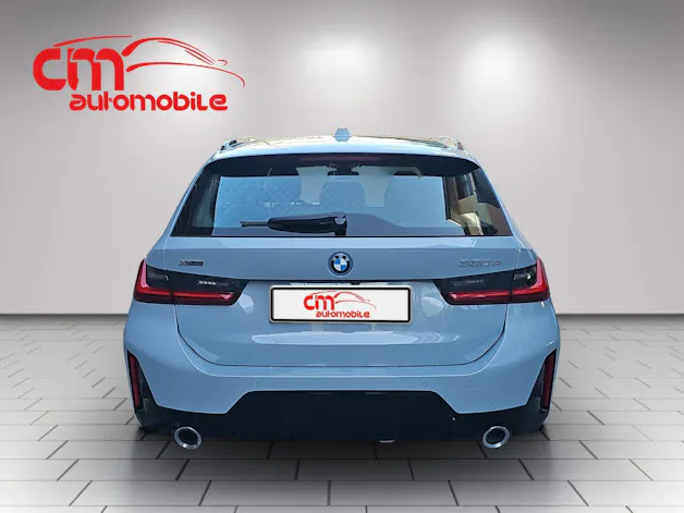 BMW 330e x DriveTouring Steptronic M Sport