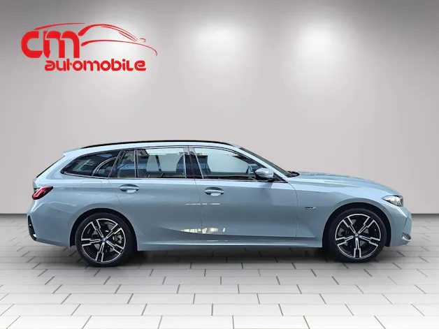 BMW 330e x DriveTouring Steptronic M Sport