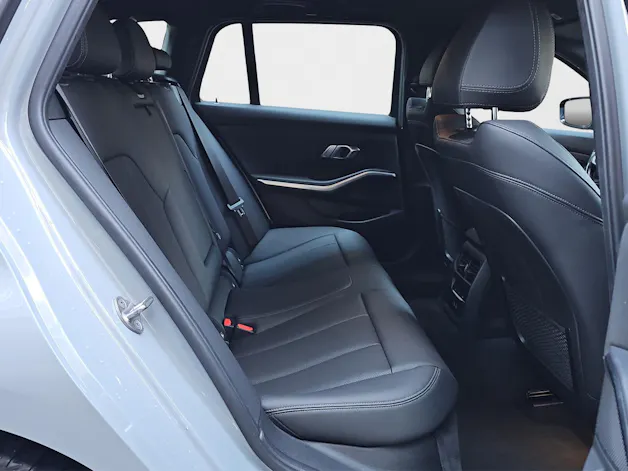 BMW 330e x DriveTouring Steptronic M Sport