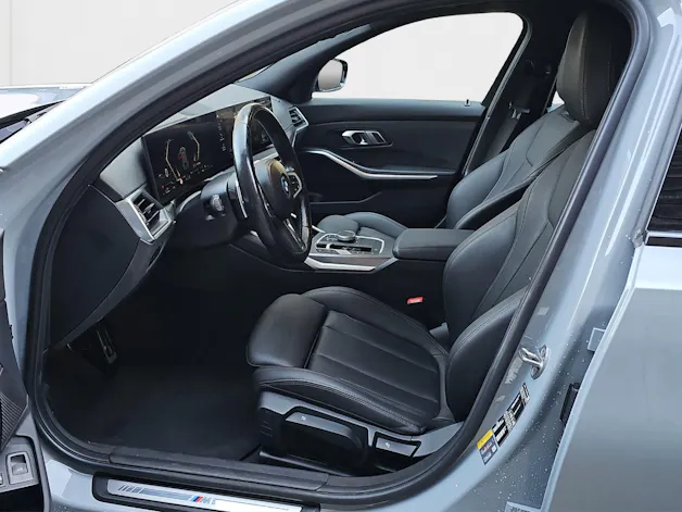 BMW 330e x DriveTouring Steptronic M Sport