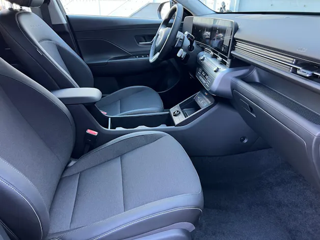 HYUNDAI Kona 1.6 GDi HEV Amplia DCT
