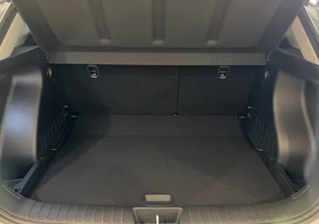 HYUNDAI Kona 1.6 GDi HEV Amplia DCT