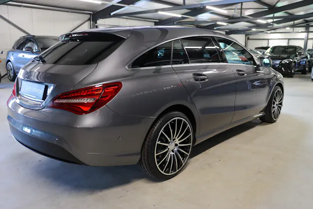 MERCEDES-BENZ CLA Shooting Brake 220 4Matic 7G-DCT