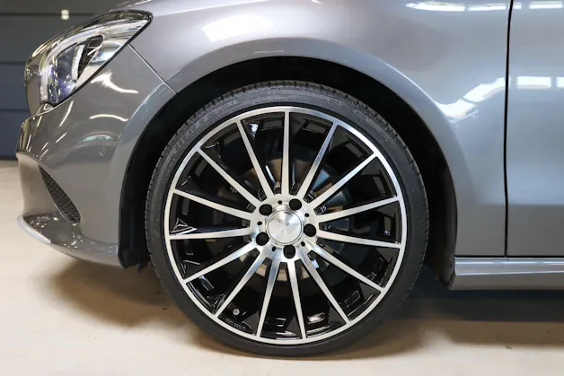MERCEDES-BENZ CLA Shooting Brake 220 4Matic 7G-DCT