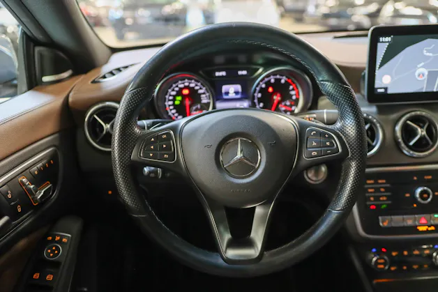 MERCEDES-BENZ CLA Shooting Brake 220 4Matic 7G-DCT