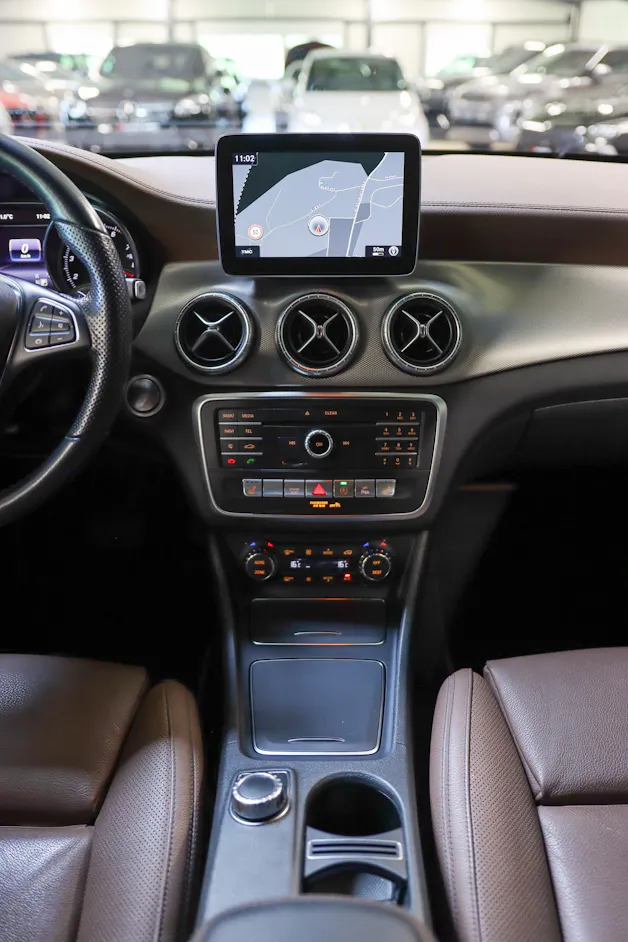 MERCEDES-BENZ CLA Shooting Brake 220 4Matic 7G-DCT