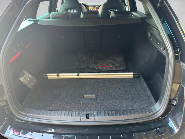 SKODA Octavia Combi 2.0 TSI DSG RS
